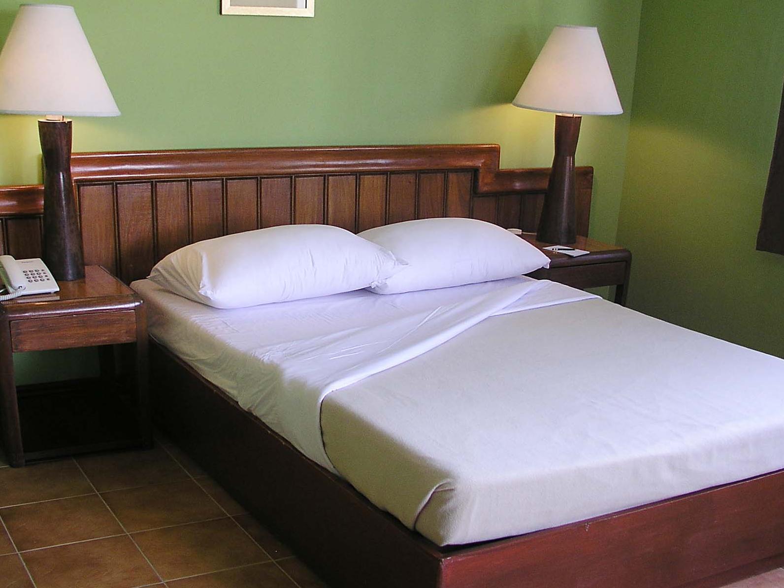 Almont City Hotel Butuan City Esterno foto
