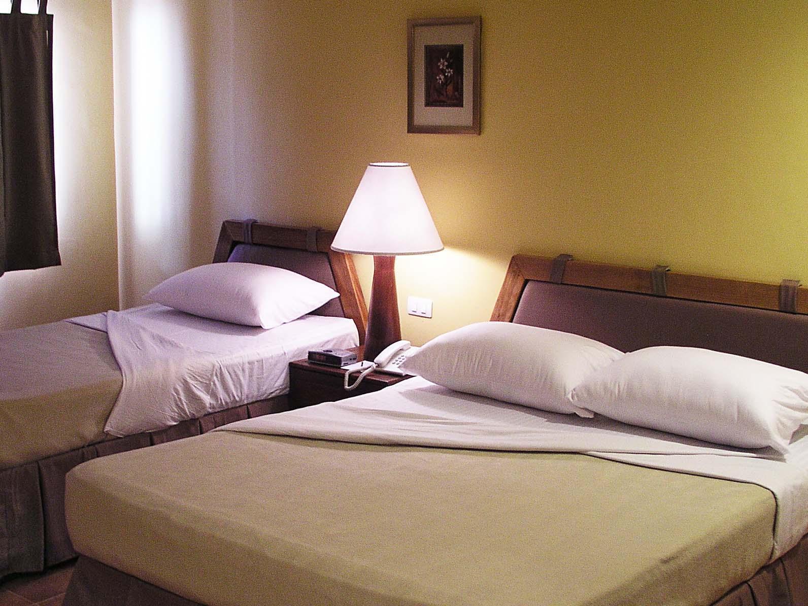 Almont City Hotel Butuan City Esterno foto