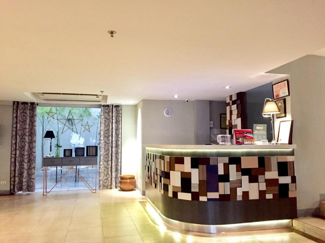 Almont City Hotel Butuan City Esterno foto